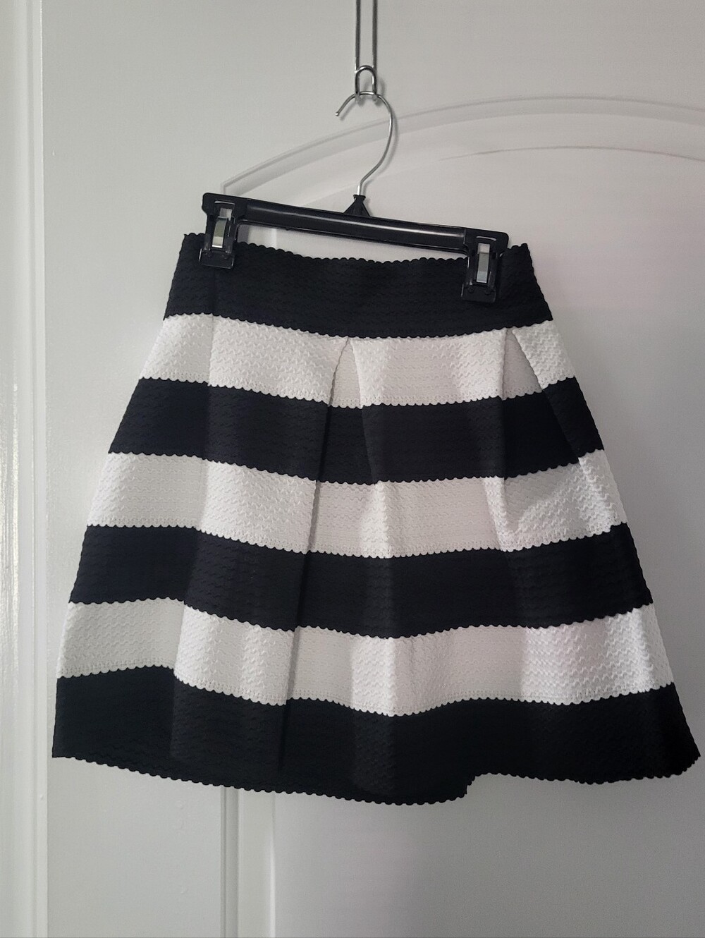 ckeo a line black and white skirt